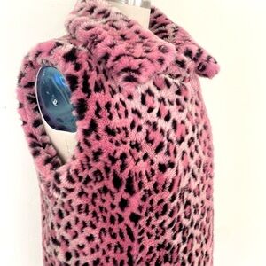 Adrienne Landau Faux Fur Pink Leopard Vest Jacket size Medium Rare Animal Print